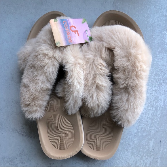Faux Fur Crossover Slide Slippers w/Arch Support, 8 NWT - Picture 2 of 5